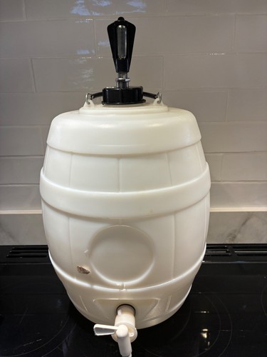 Beer pressure barrel keg with - barrel,
